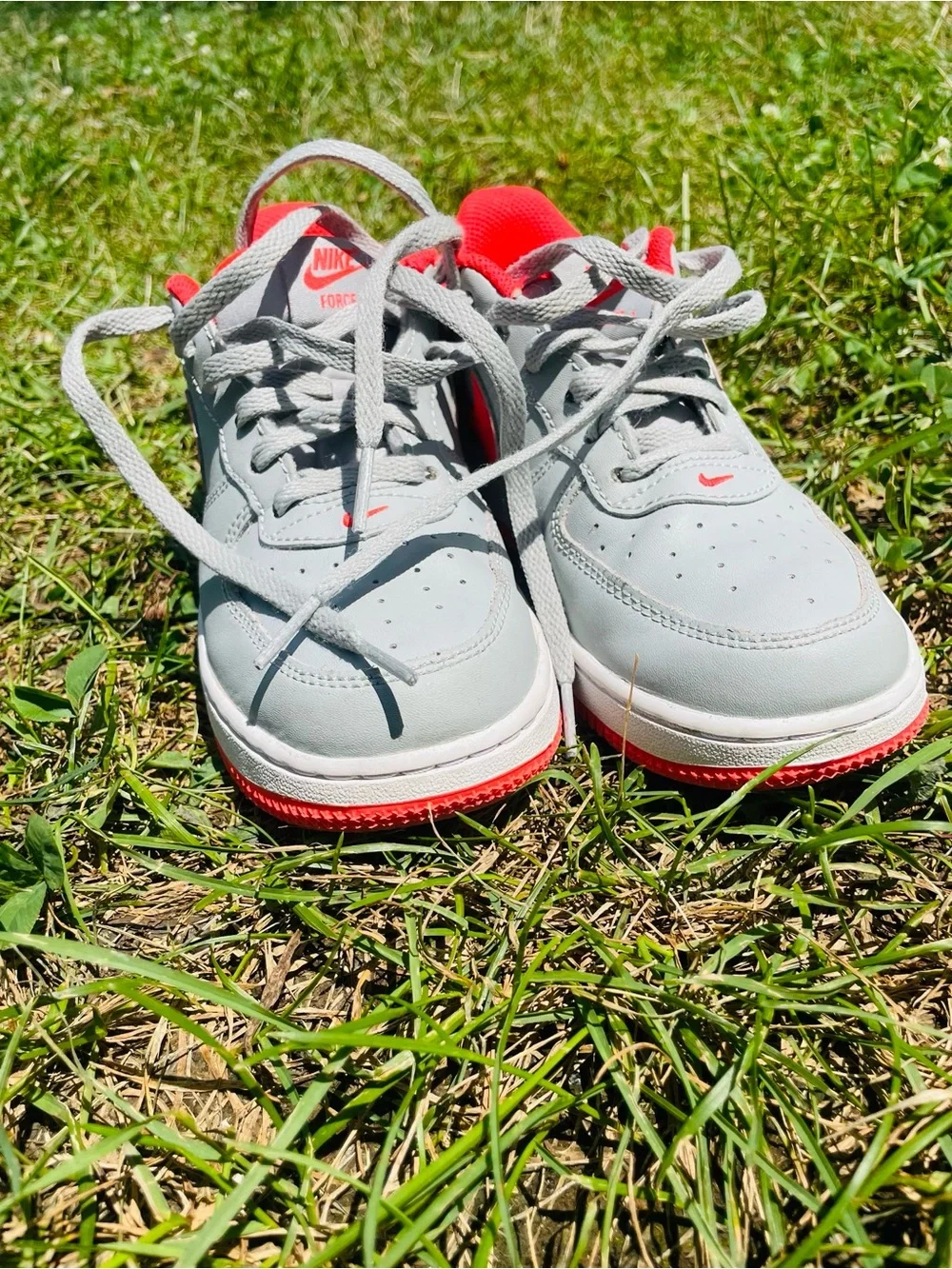 Nike Air Force 1 Low Light Smoke Bright Crimson